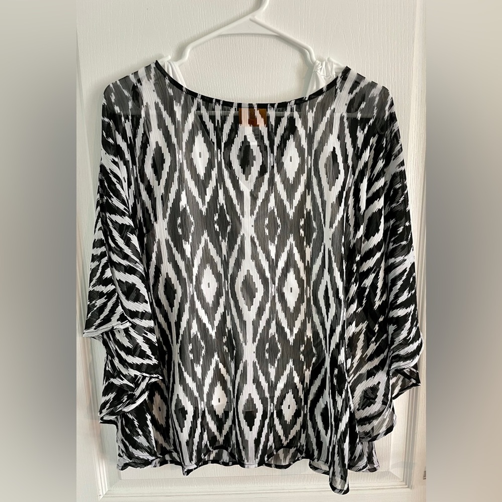 Women’s large Ruby Rd. Mid sleeve shirt